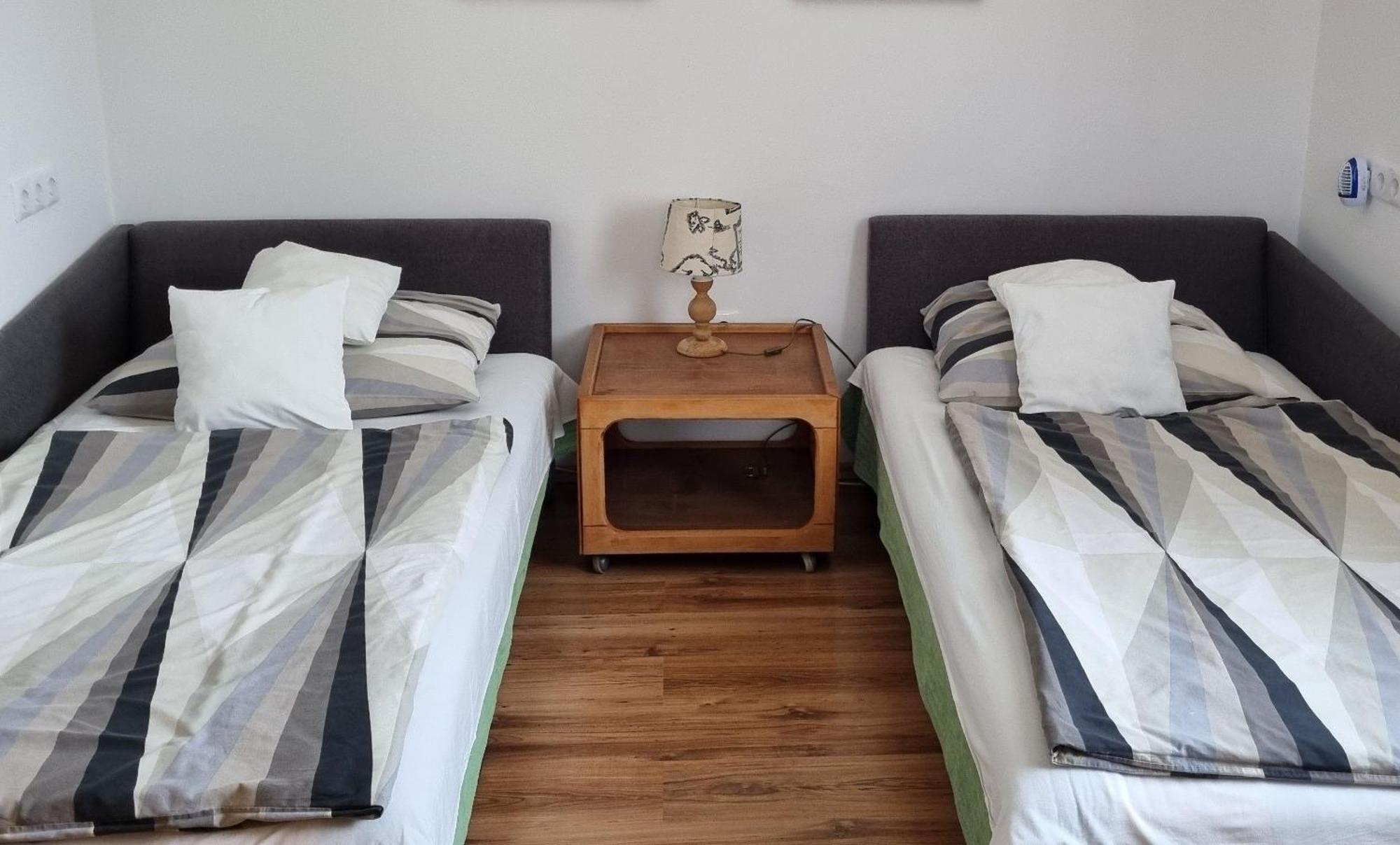 Kertvárosi Apartman Tiszaújváros Exterior foto
