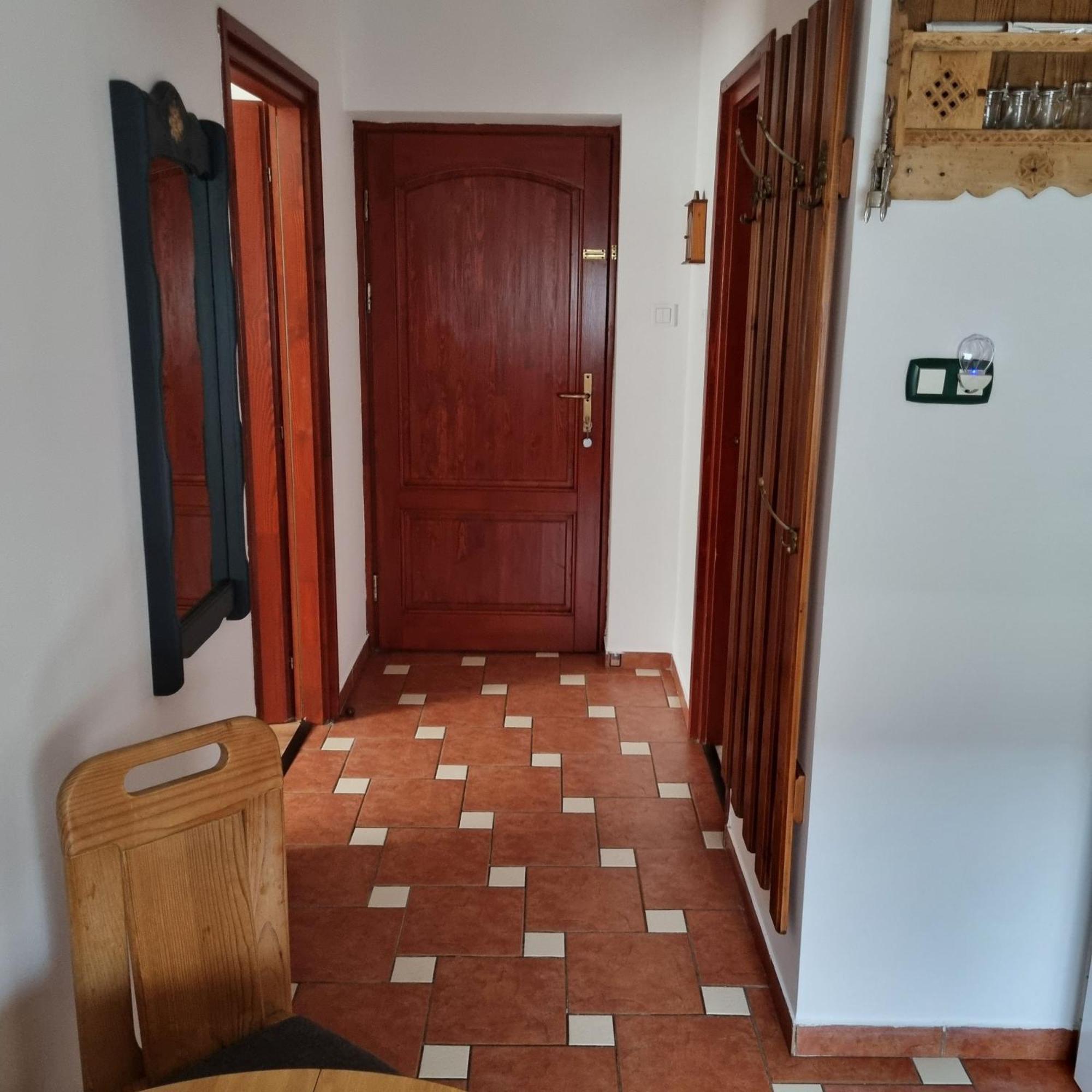 Kertvárosi Apartman Tiszaújváros Exterior foto