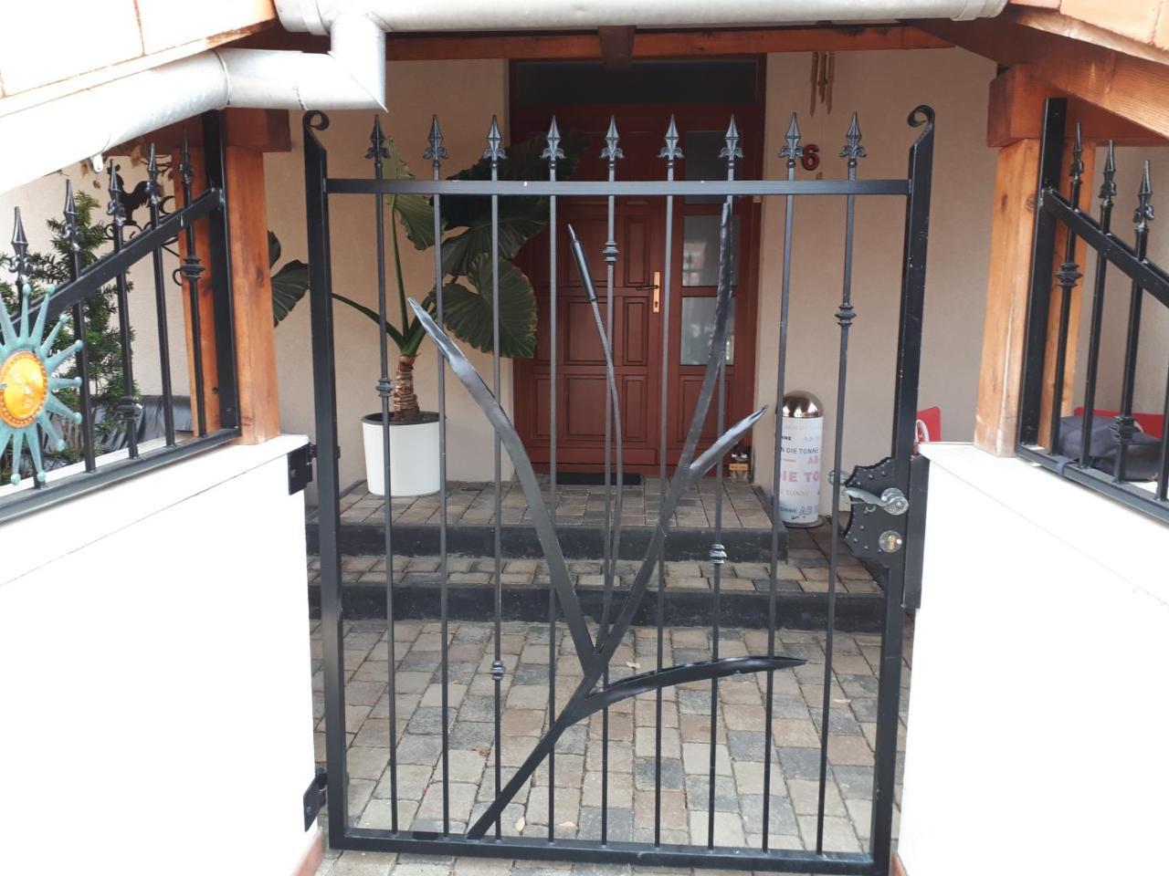 Kertvárosi Apartman Tiszaújváros Exterior foto